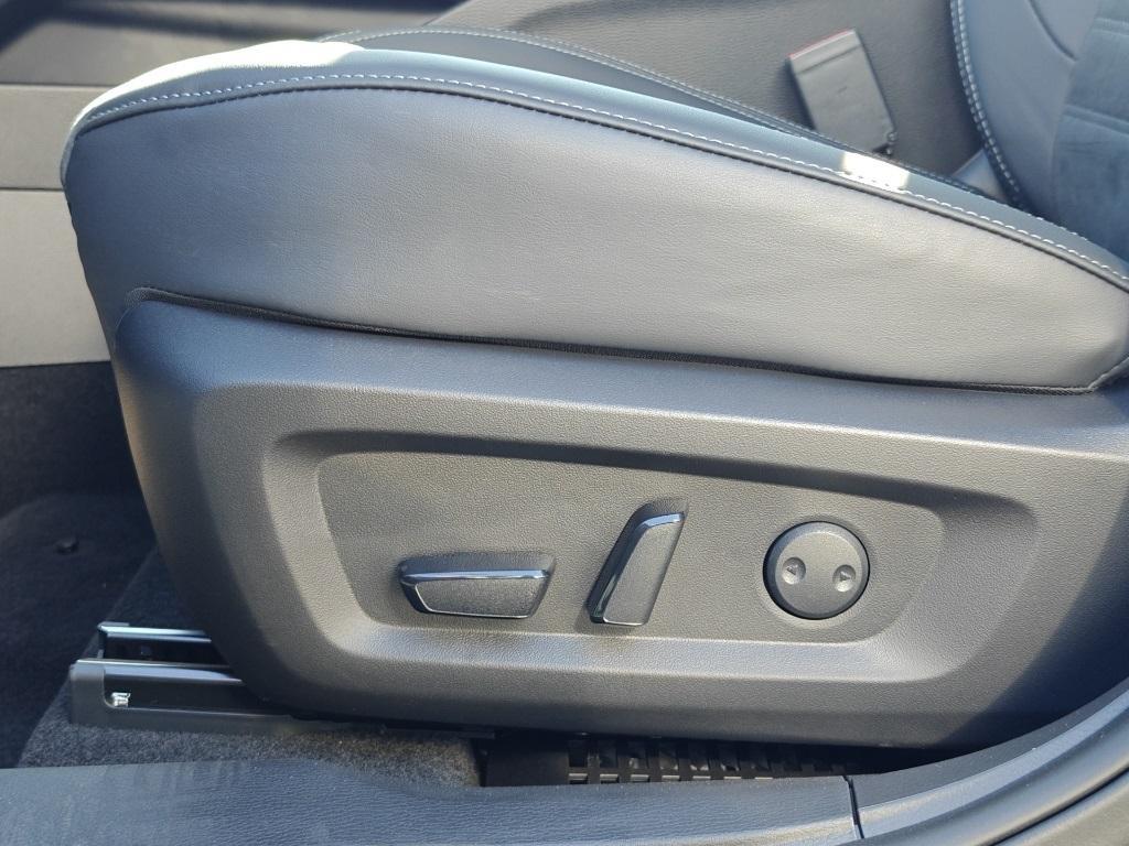 new 2025 Mitsubishi Outlander PHEV car, priced at $41,550