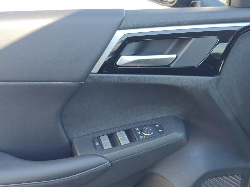 new 2025 Mitsubishi Outlander PHEV car, priced at $41,550