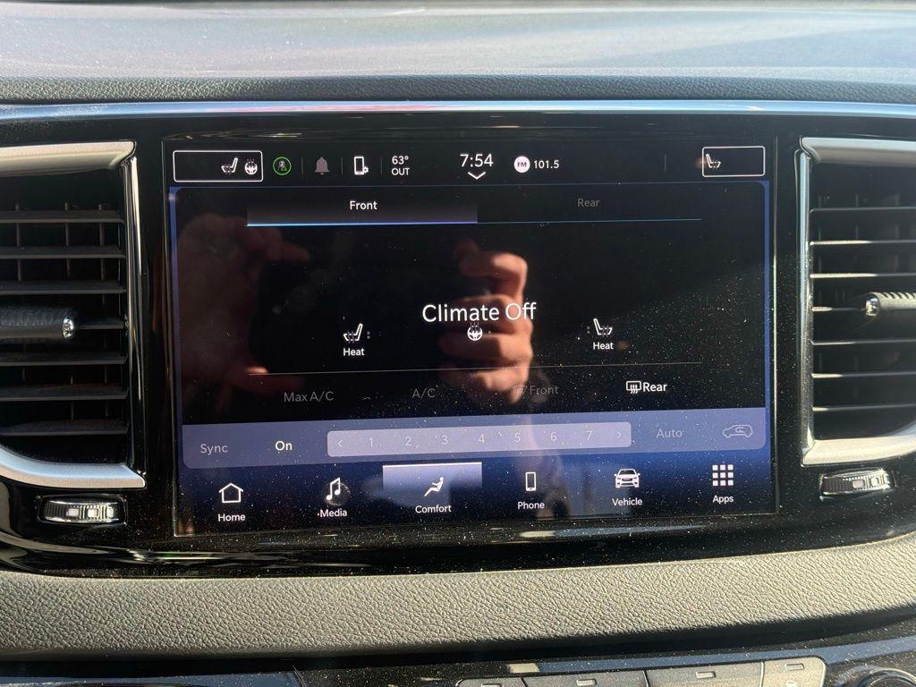 used 2023 Chrysler Pacifica car, priced at $23,888