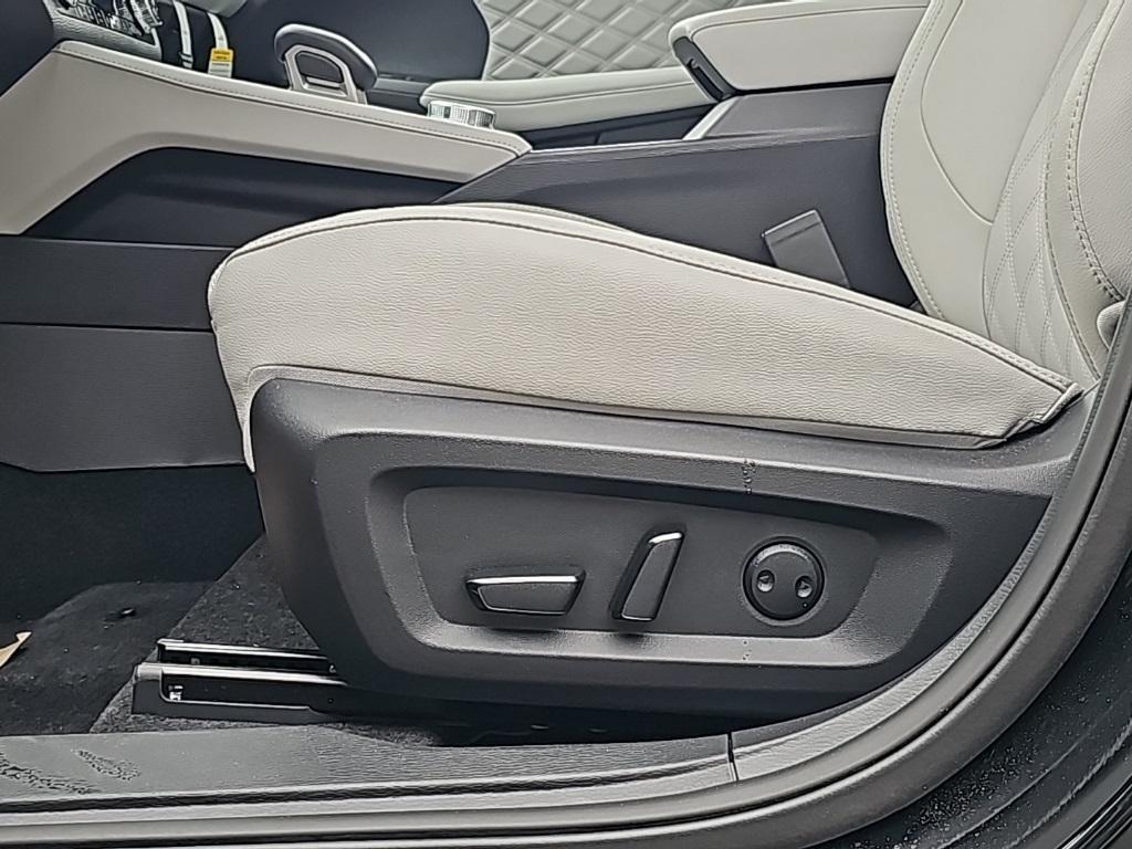 new 2025 Mitsubishi Outlander PHEV car, priced at $41,790