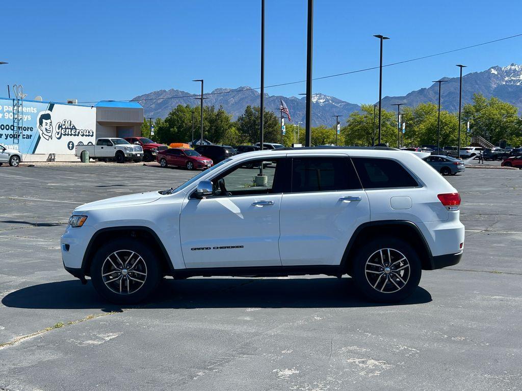 used 2018 Jeep Grand Cherokee car, priced at $13,866