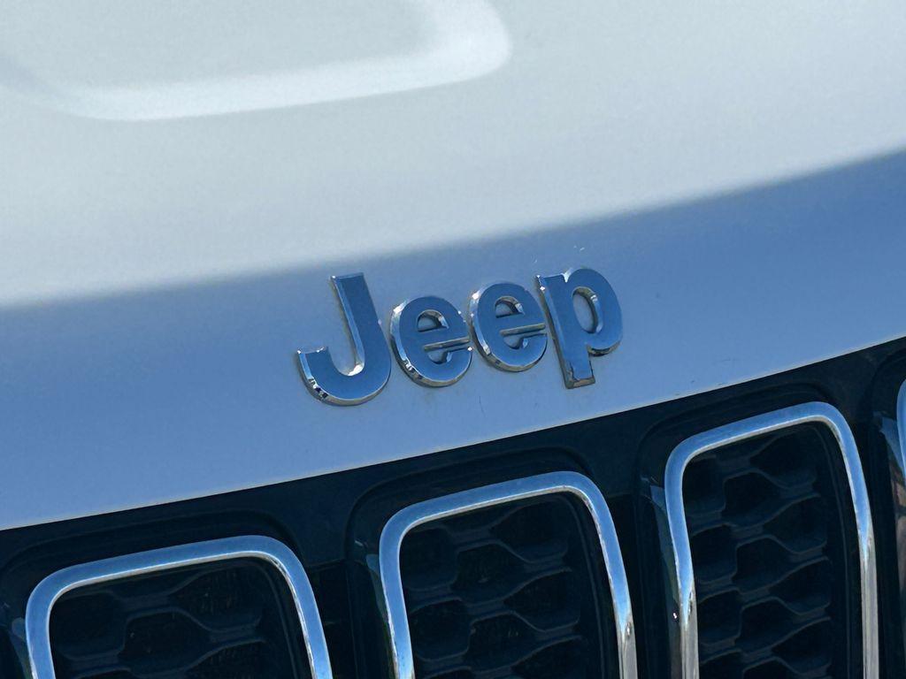 used 2018 Jeep Grand Cherokee car, priced at $13,866