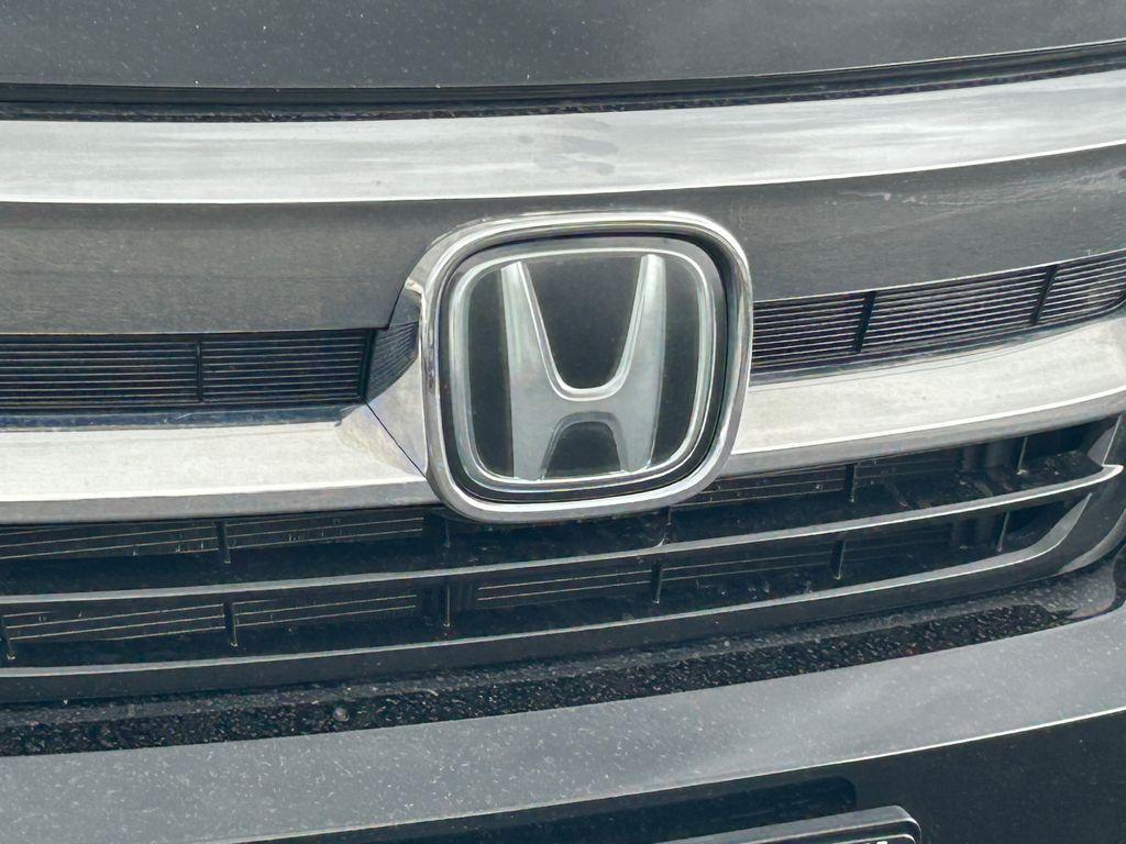 used 2021 Honda Pilot car, priced at $32,766