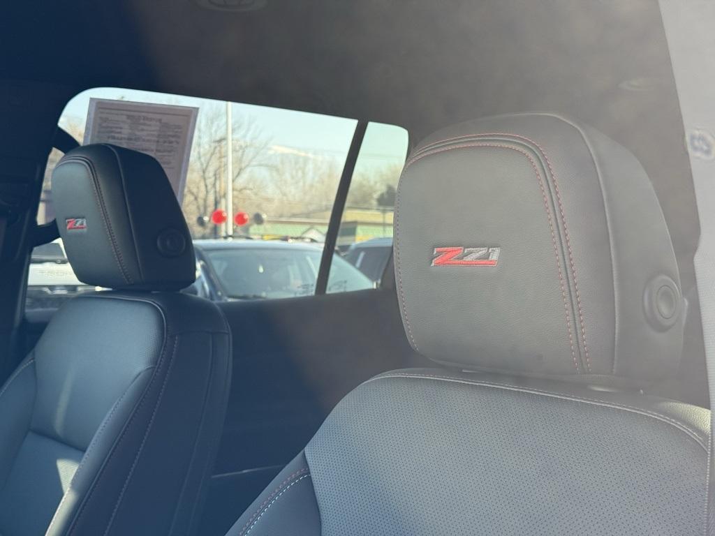 used 2025 Chevrolet Traverse car, priced at $49,288