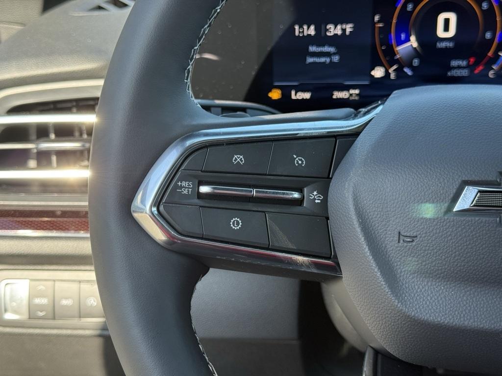 used 2025 Chevrolet Traverse car, priced at $49,288