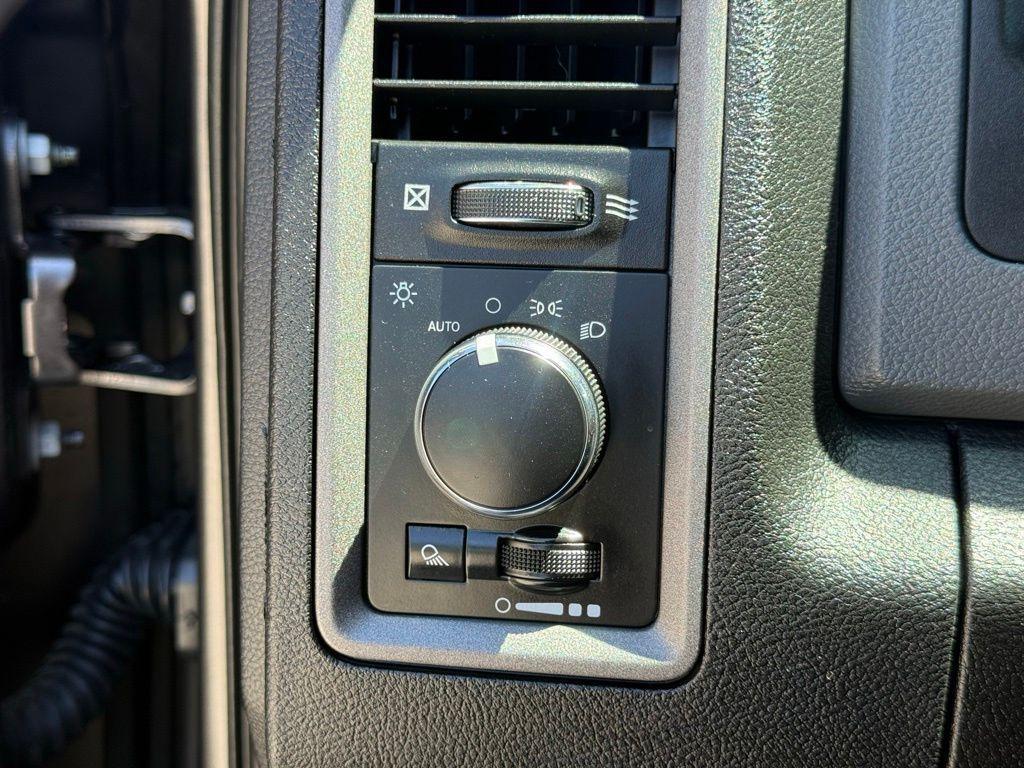used 2019 Ram 1500 Classic car, priced at $22,600