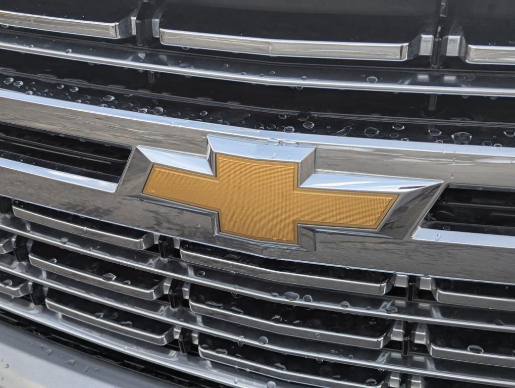 used 2022 Chevrolet Suburban car, priced at $43,060