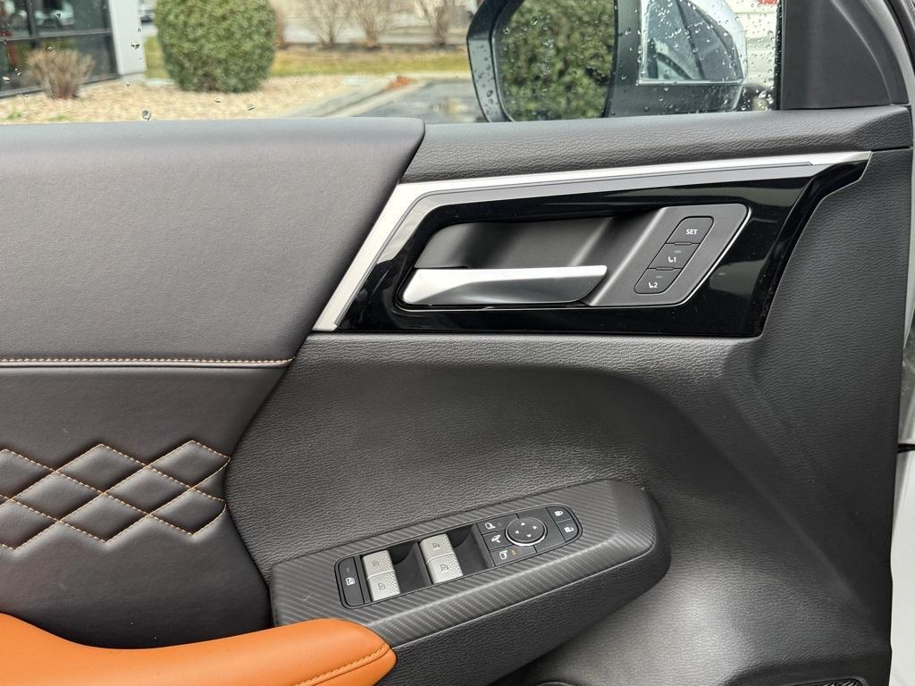 used 2025 Mitsubishi Outlander PHEV car, priced at $39,950