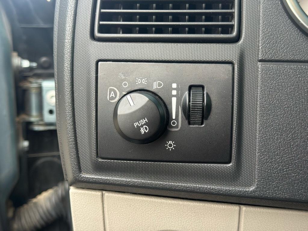 used 2006 Dodge Magnum car, priced at $5,188