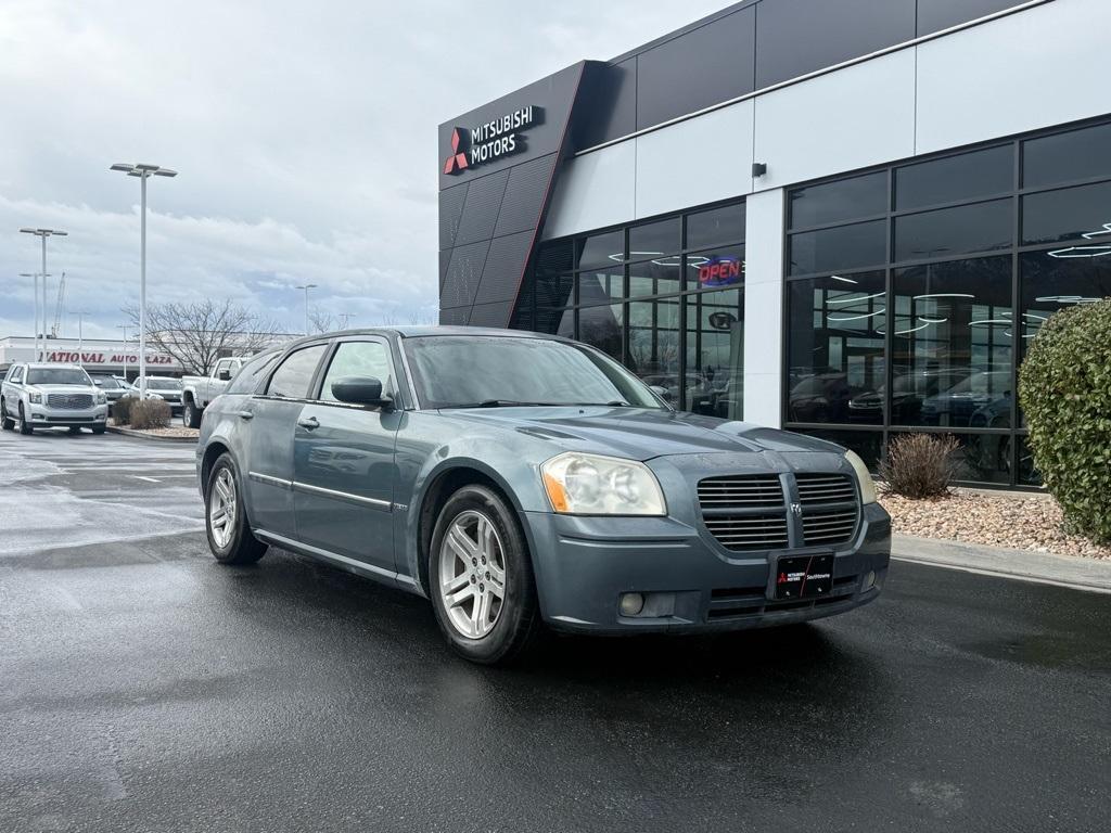 used 2006 Dodge Magnum car, priced at $4,950