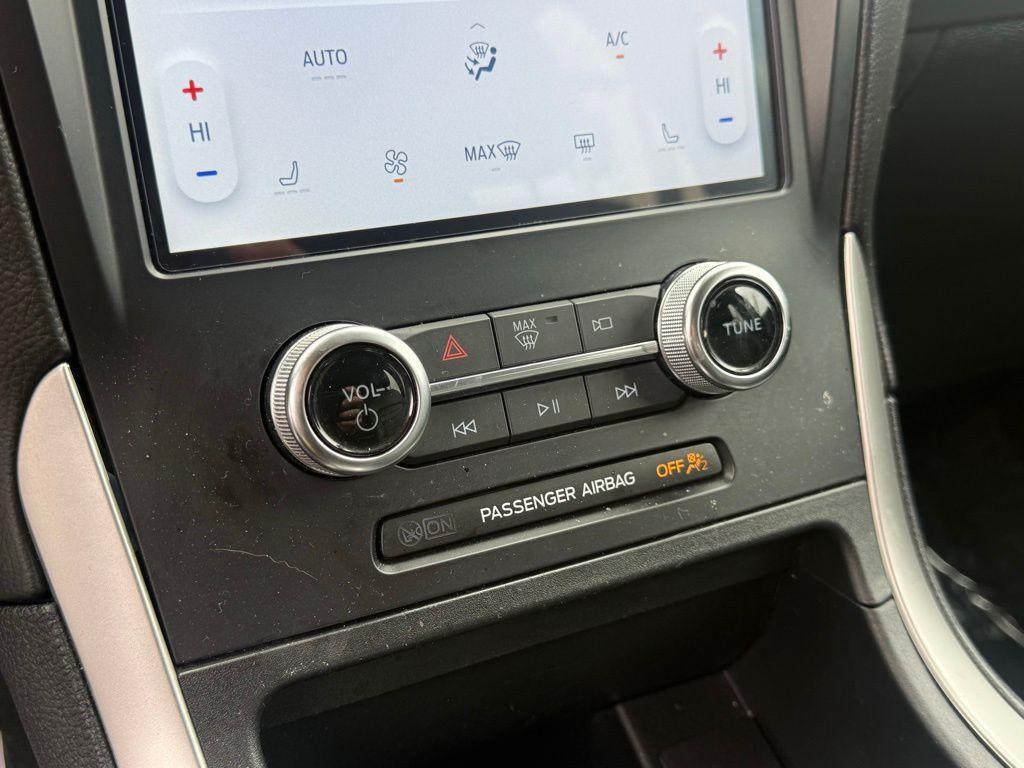 used 2024 Ford Edge car, priced at $23,587