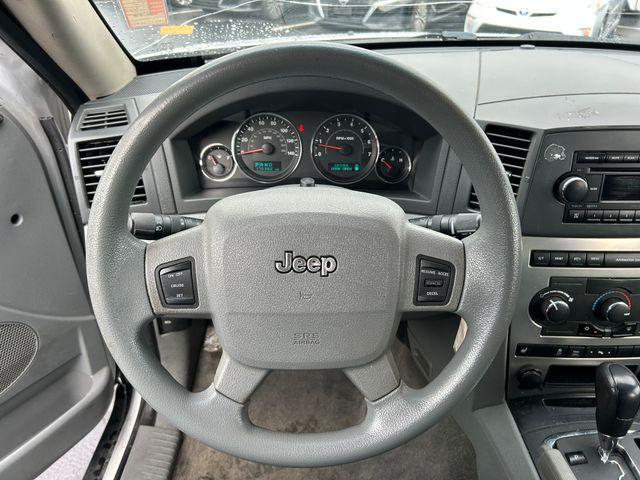 used 2007 Jeep Grand Cherokee car, priced at $3,495