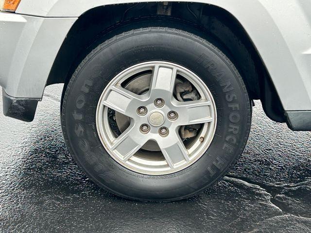 used 2007 Jeep Grand Cherokee car, priced at $3,495