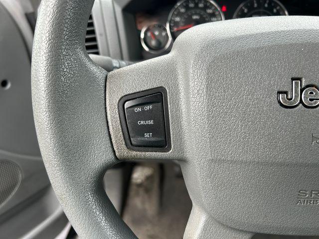 used 2007 Jeep Grand Cherokee car, priced at $3,495