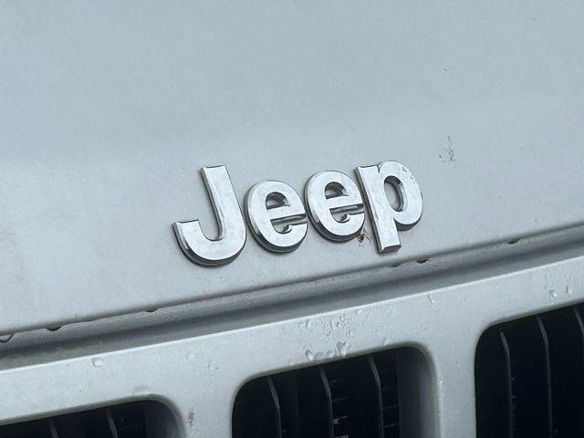 used 2007 Jeep Grand Cherokee car, priced at $3,495