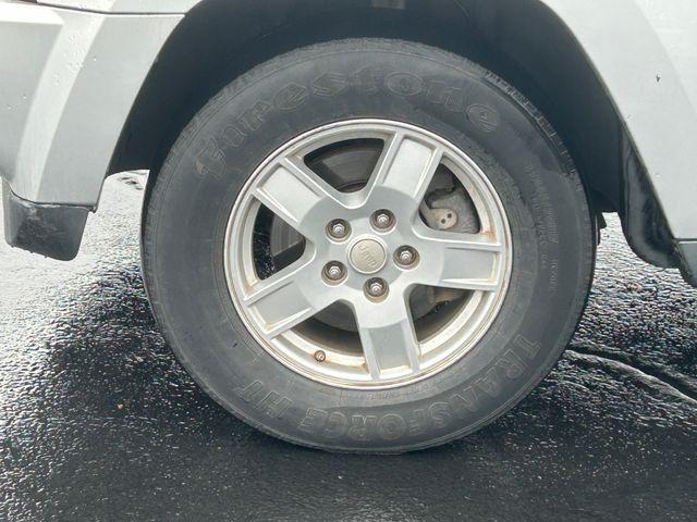 used 2007 Jeep Grand Cherokee car, priced at $3,495