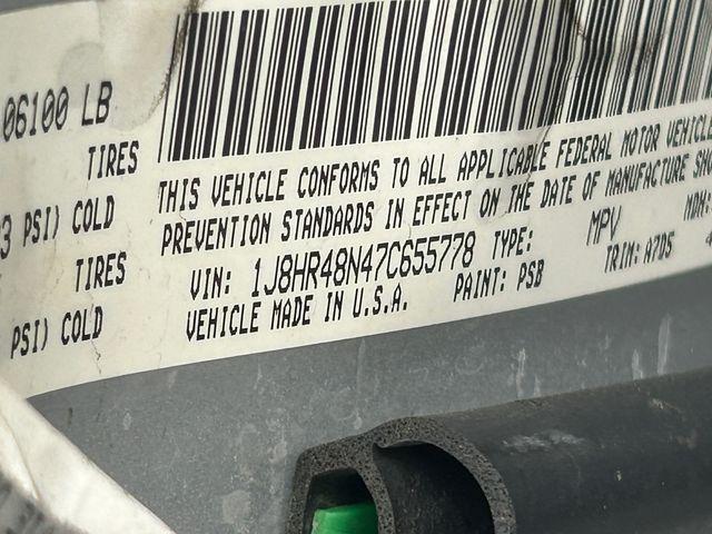 used 2007 Jeep Grand Cherokee car, priced at $3,495