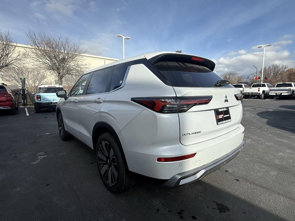 new 2026 Mitsubishi Outlander car, priced at $36,046