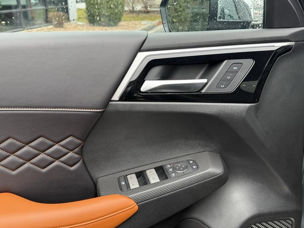 used 2025 Mitsubishi Outlander PHEV car, priced at $39,988