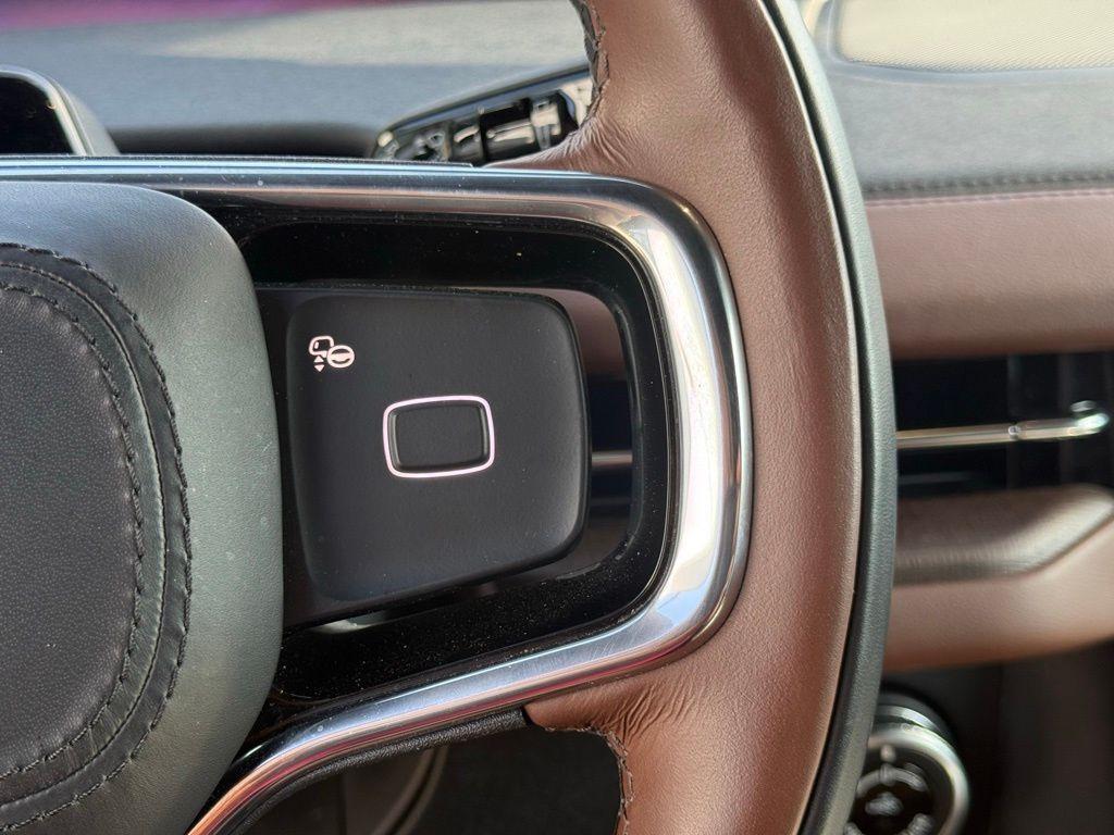 used 2025 Lincoln Navigator car, priced at $86,783