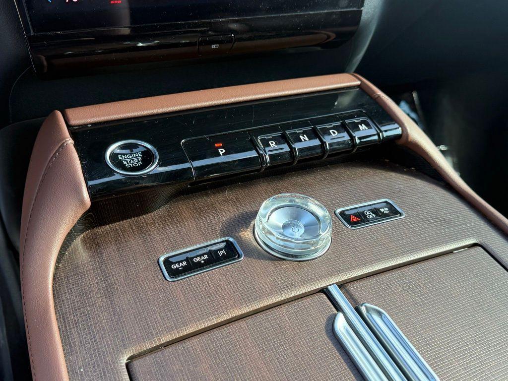 used 2025 Lincoln Navigator car, priced at $86,783
