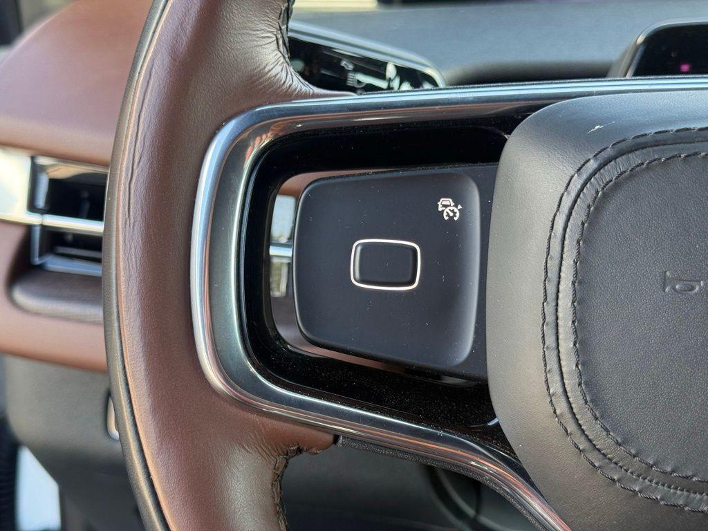 used 2025 Lincoln Navigator car, priced at $86,783