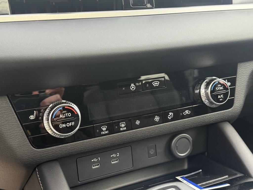 new 2026 Mitsubishi Outlander car, priced at $40,275