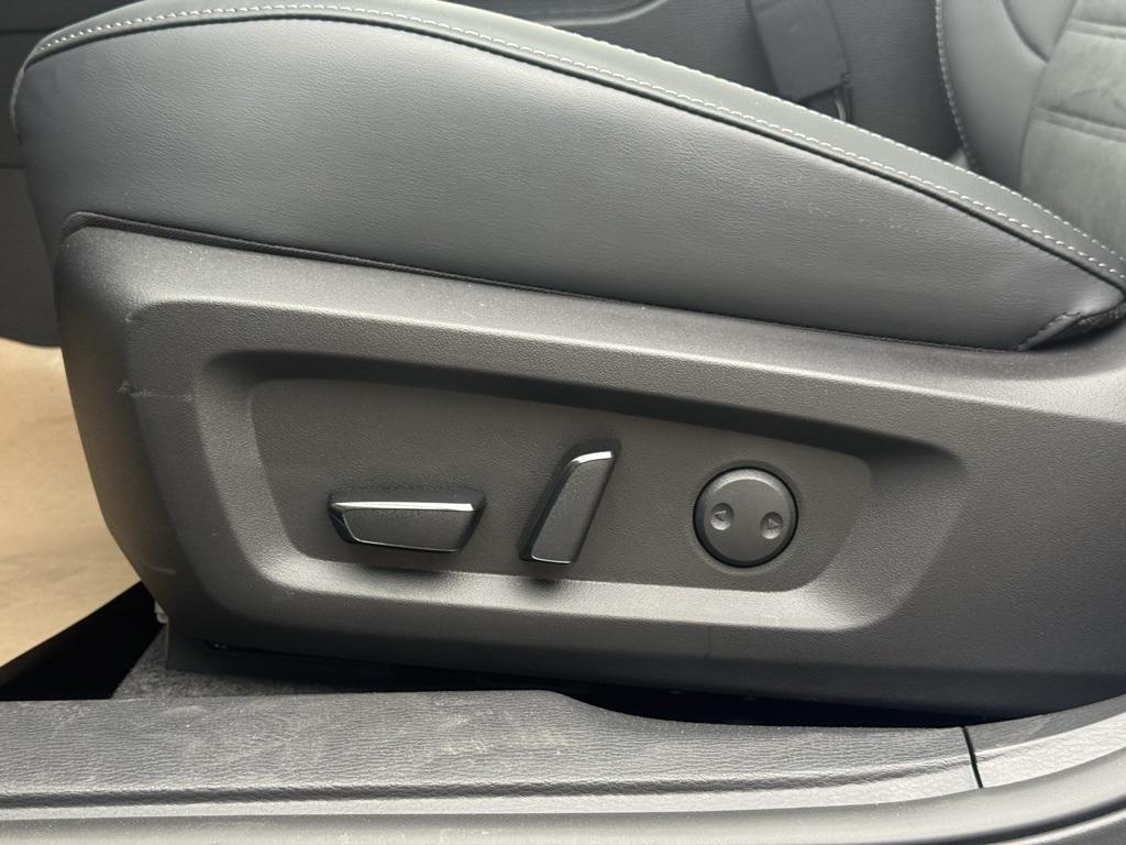 new 2026 Mitsubishi Outlander car, priced at $40,275