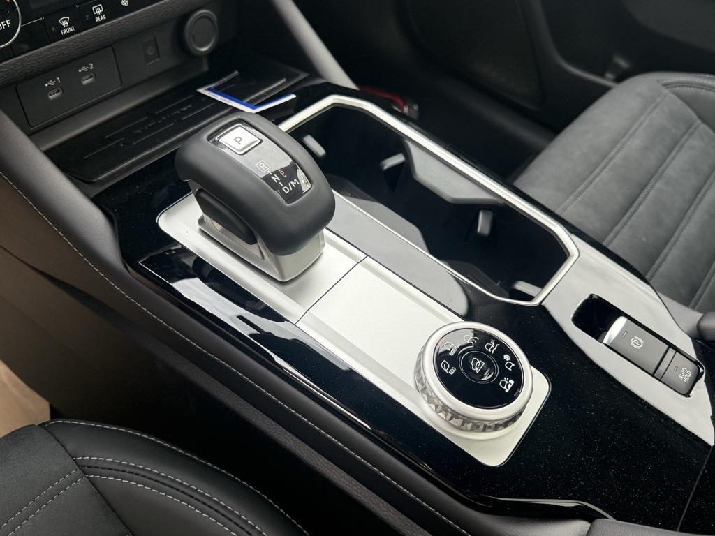 new 2026 Mitsubishi Outlander car, priced at $40,275