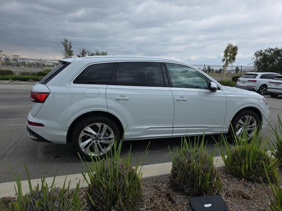 used 2023 Audi Q7 car, priced at $36,689