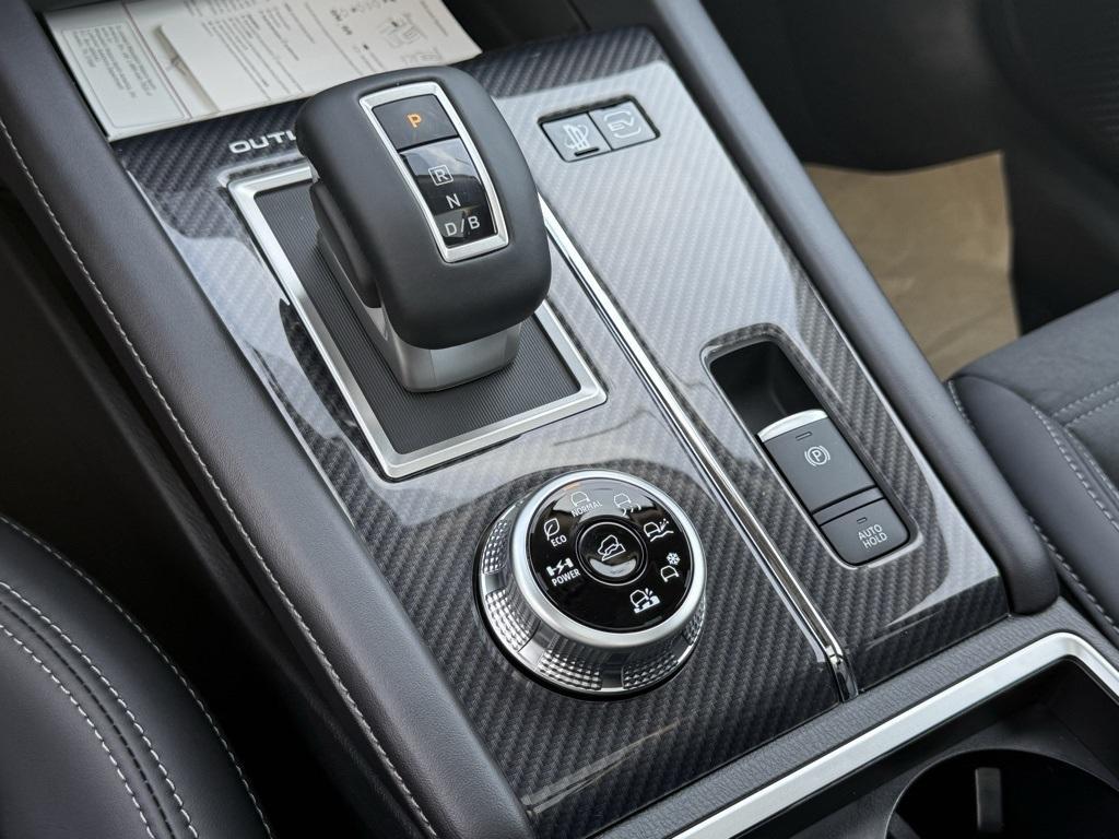 new 2025 Mitsubishi Outlander PHEV car, priced at $42,115