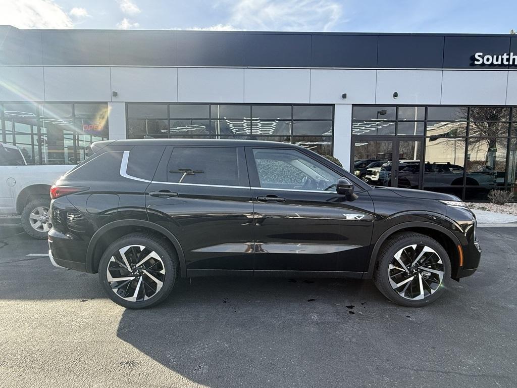 new 2025 Mitsubishi Outlander PHEV car, priced at $42,115