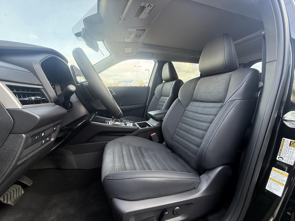 new 2025 Mitsubishi Outlander PHEV car, priced at $42,115