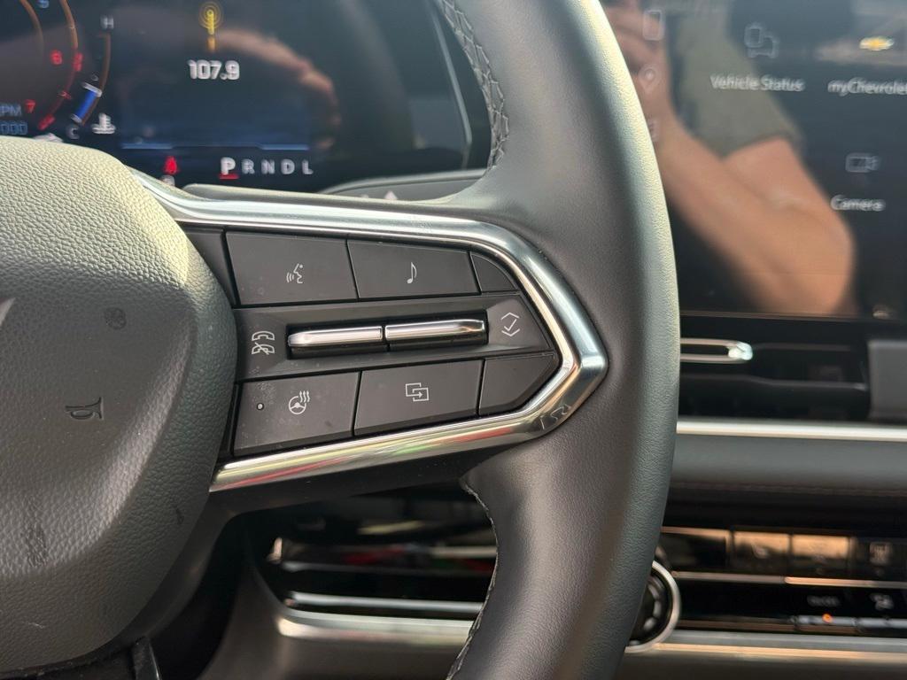 used 2025 Chevrolet Equinox car, priced at $26,011