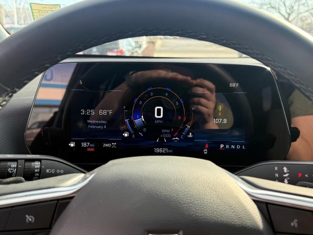 used 2025 Chevrolet Equinox car, priced at $26,011