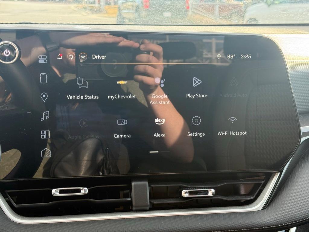 used 2025 Chevrolet Equinox car, priced at $26,011