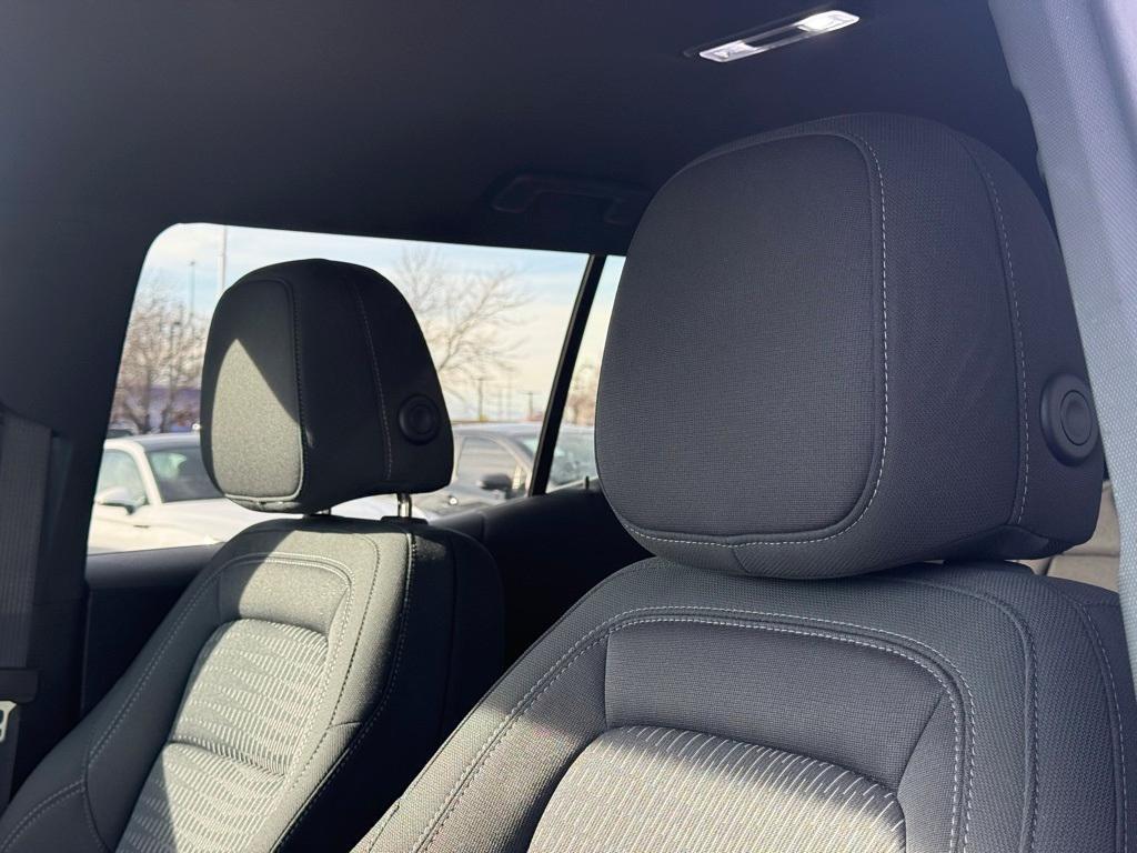 used 2025 Chevrolet Equinox car, priced at $26,011