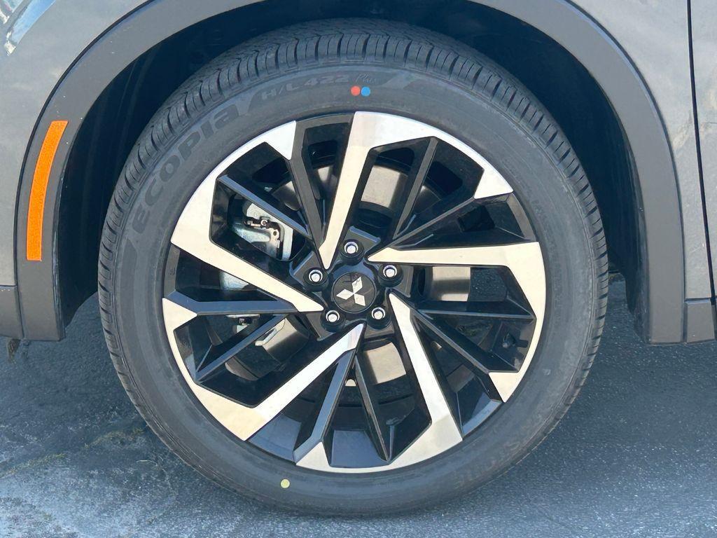 used 2025 Mitsubishi Outlander PHEV car, priced at $37,800