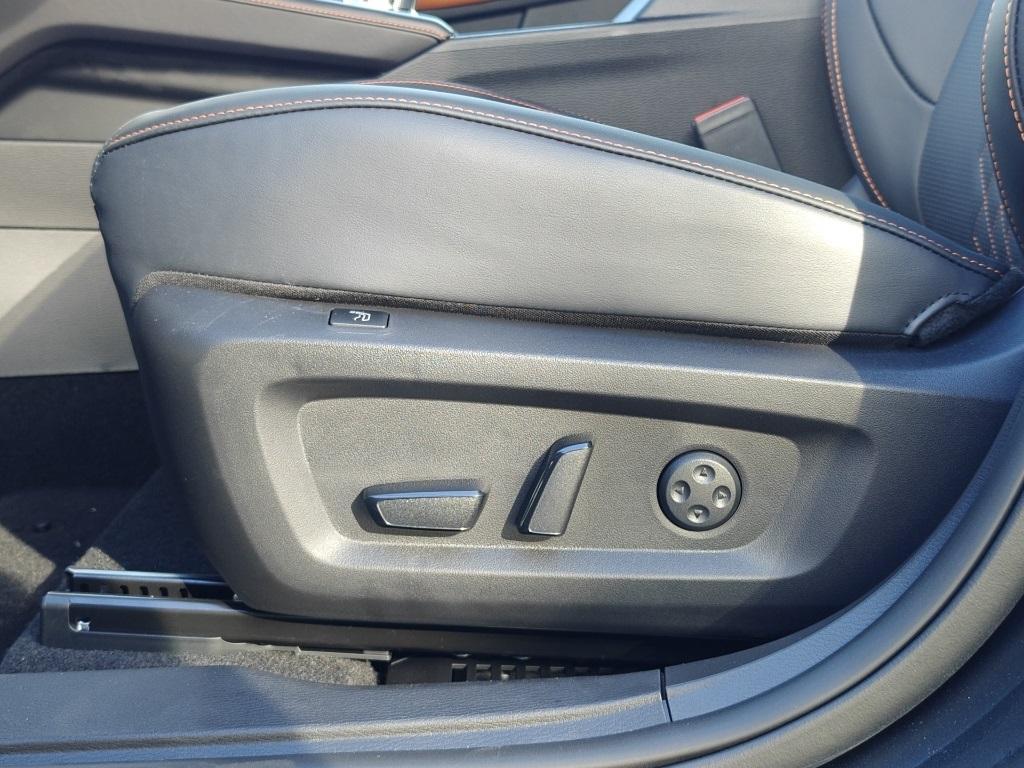 new 2025 Mitsubishi Outlander PHEV car, priced at $45,075