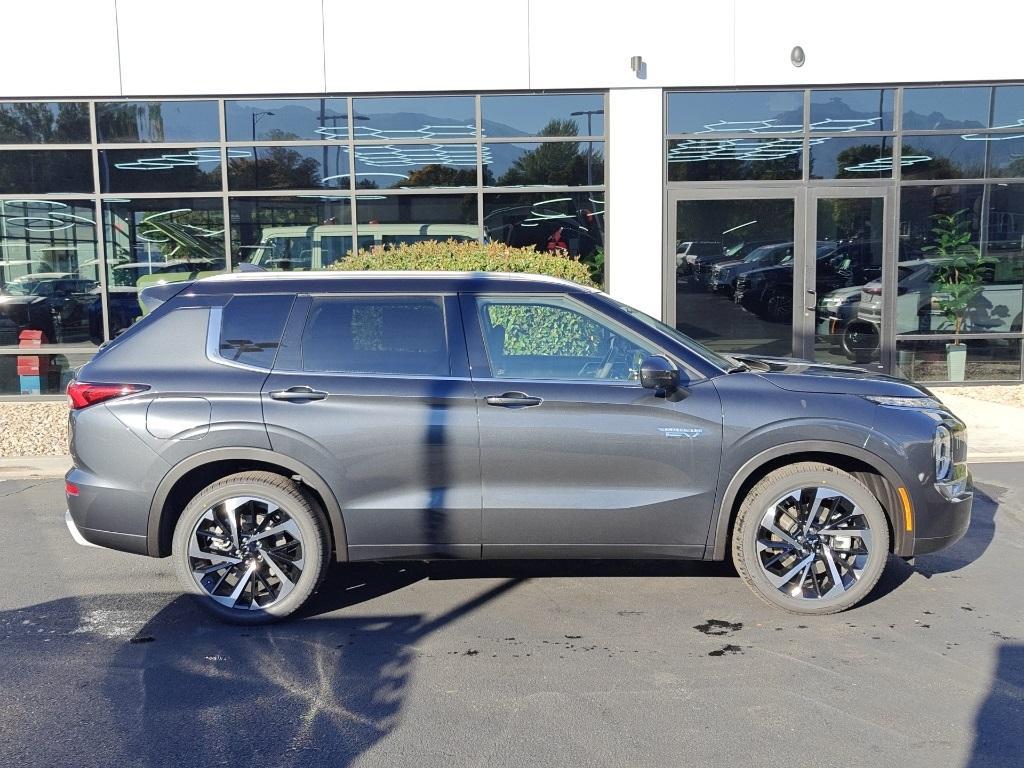 new 2025 Mitsubishi Outlander PHEV car, priced at $45,075