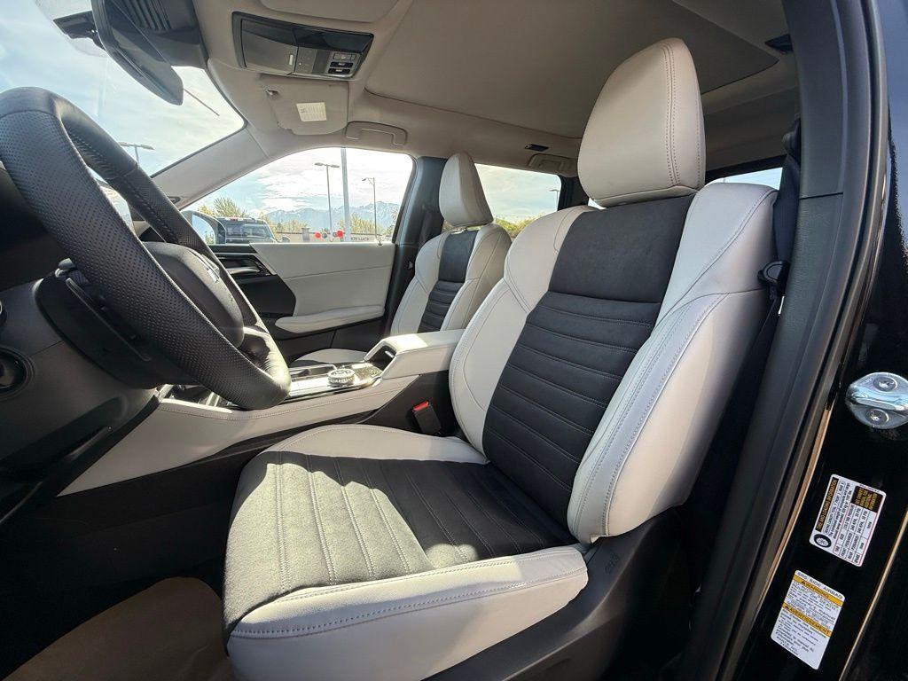 new 2026 Mitsubishi Outlander car, priced at $39,098