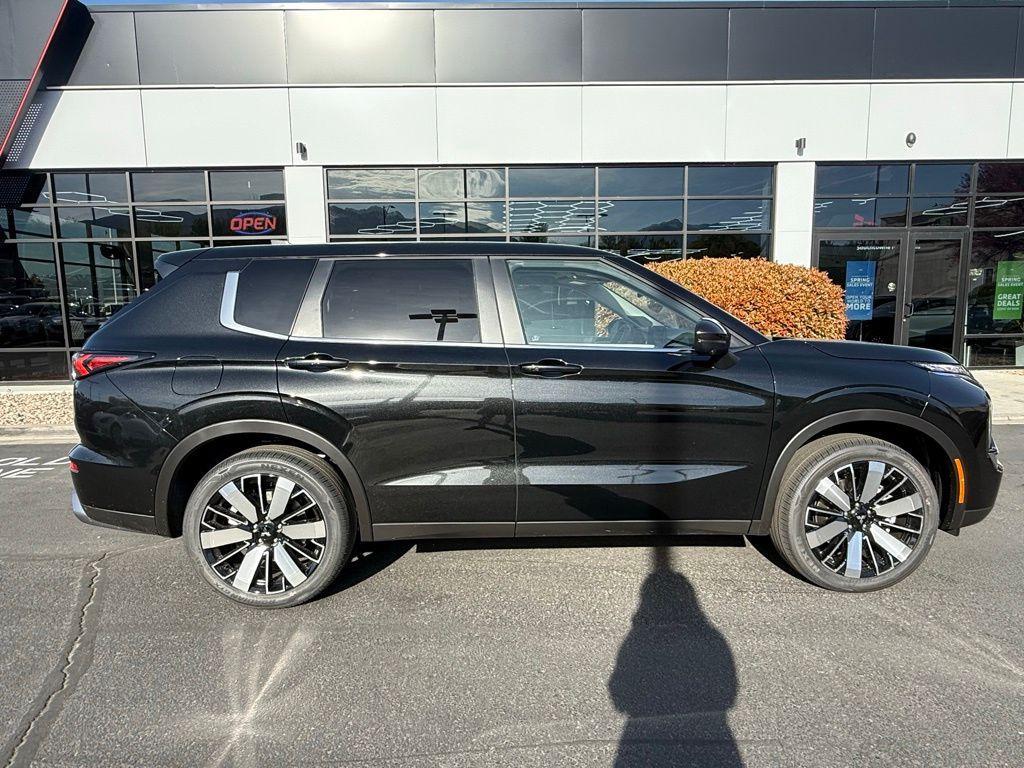 new 2026 Mitsubishi Outlander car, priced at $39,098