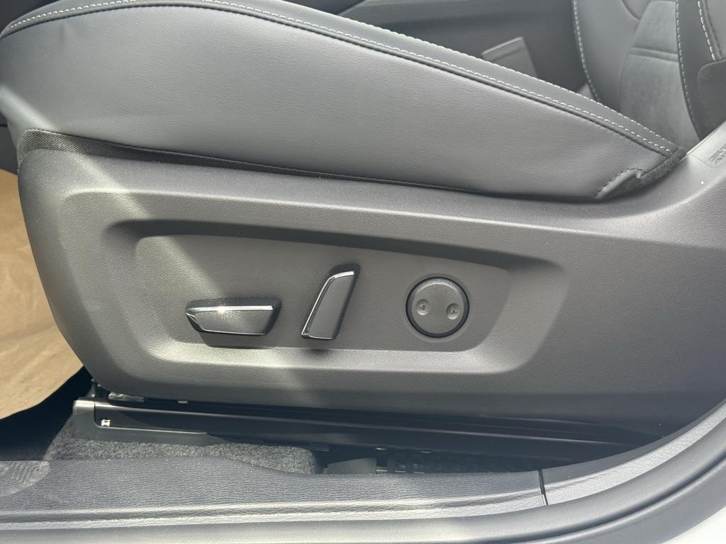 used 2025 Mitsubishi Outlander PHEV car, priced at $38,388