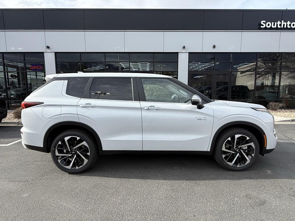 used 2025 Mitsubishi Outlander PHEV car, priced at $38,388