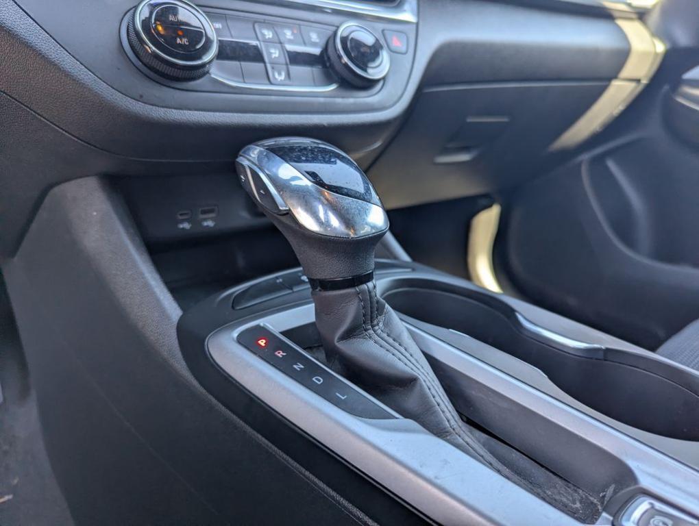 used 2025 Buick Envista car, priced at $22,366