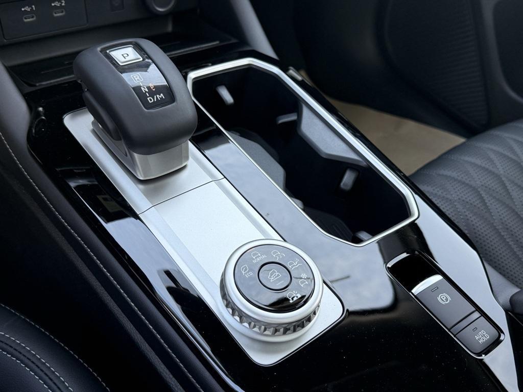 new 2026 Mitsubishi Outlander car, priced at $41,560