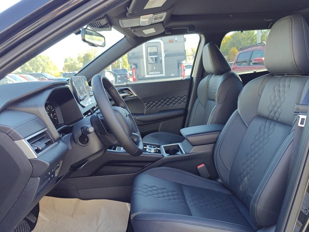 new 2025 Mitsubishi Outlander PHEV car, priced at $43,700