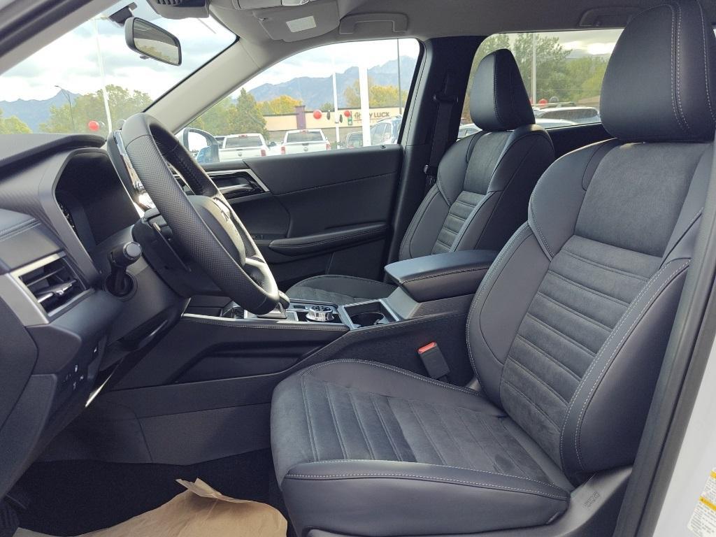 new 2025 Mitsubishi Outlander PHEV car, priced at $39,960