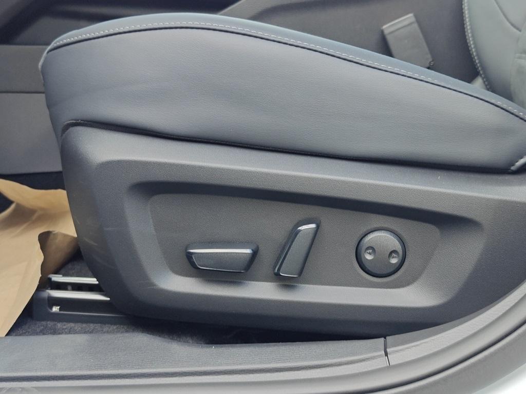 new 2025 Mitsubishi Outlander PHEV car, priced at $39,960