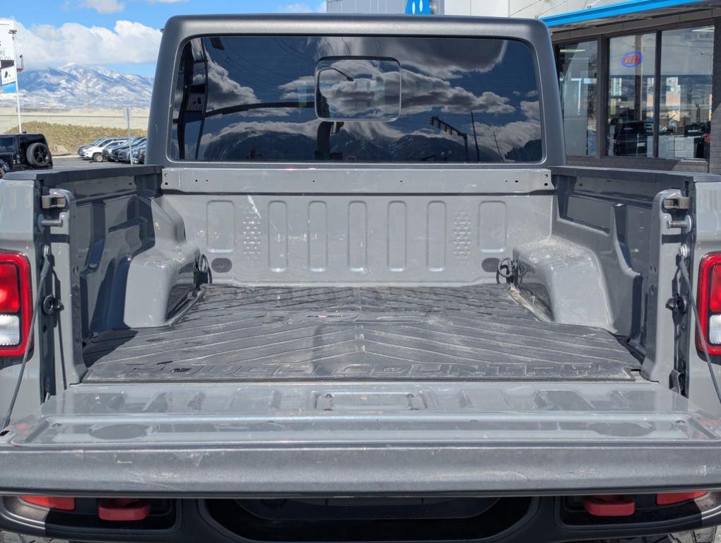 used 2023 Jeep Gladiator car, priced at $37,166